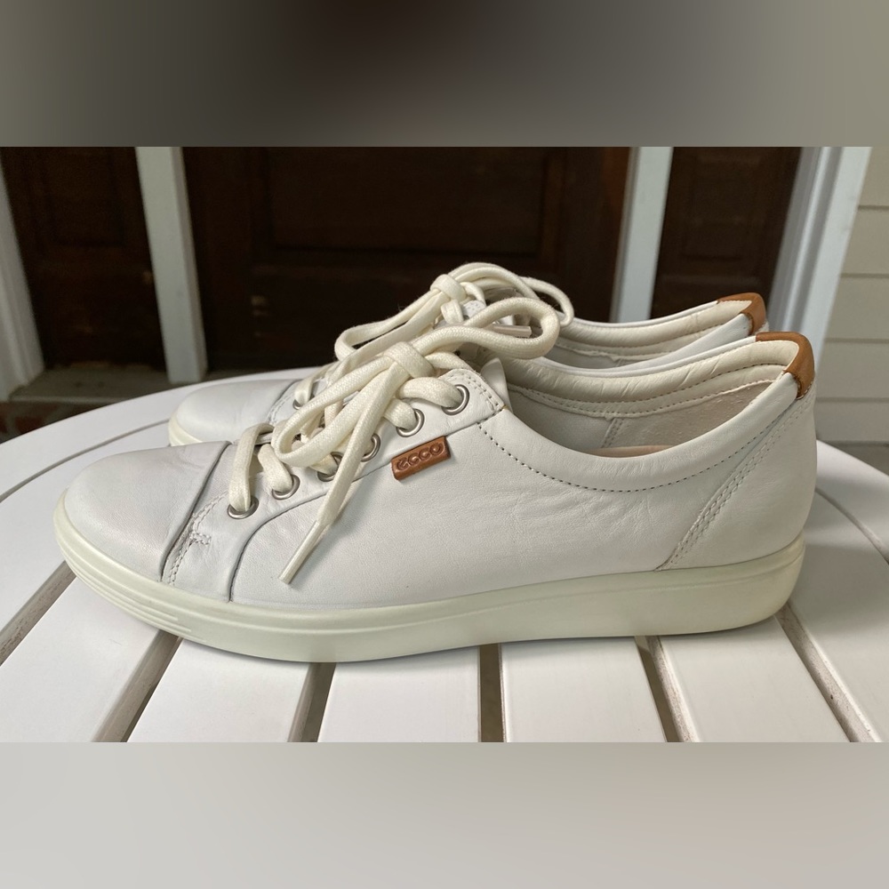 ECCO WOMEN'S SOFT 7 SNEAKERS IN WHITE